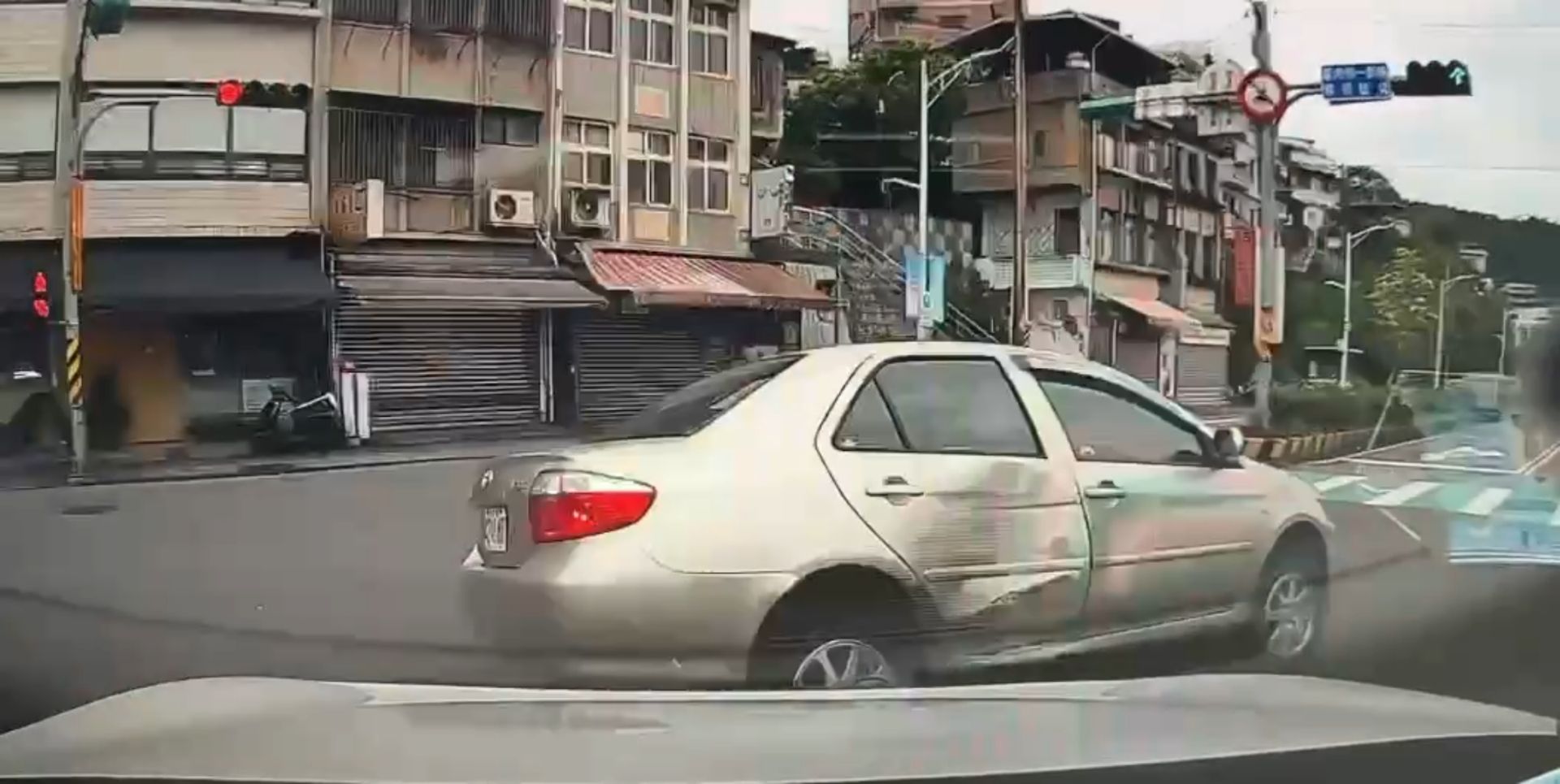 基隆市中山區中山二路一帶,昨(5)日上午10時許發生1起交通事故。