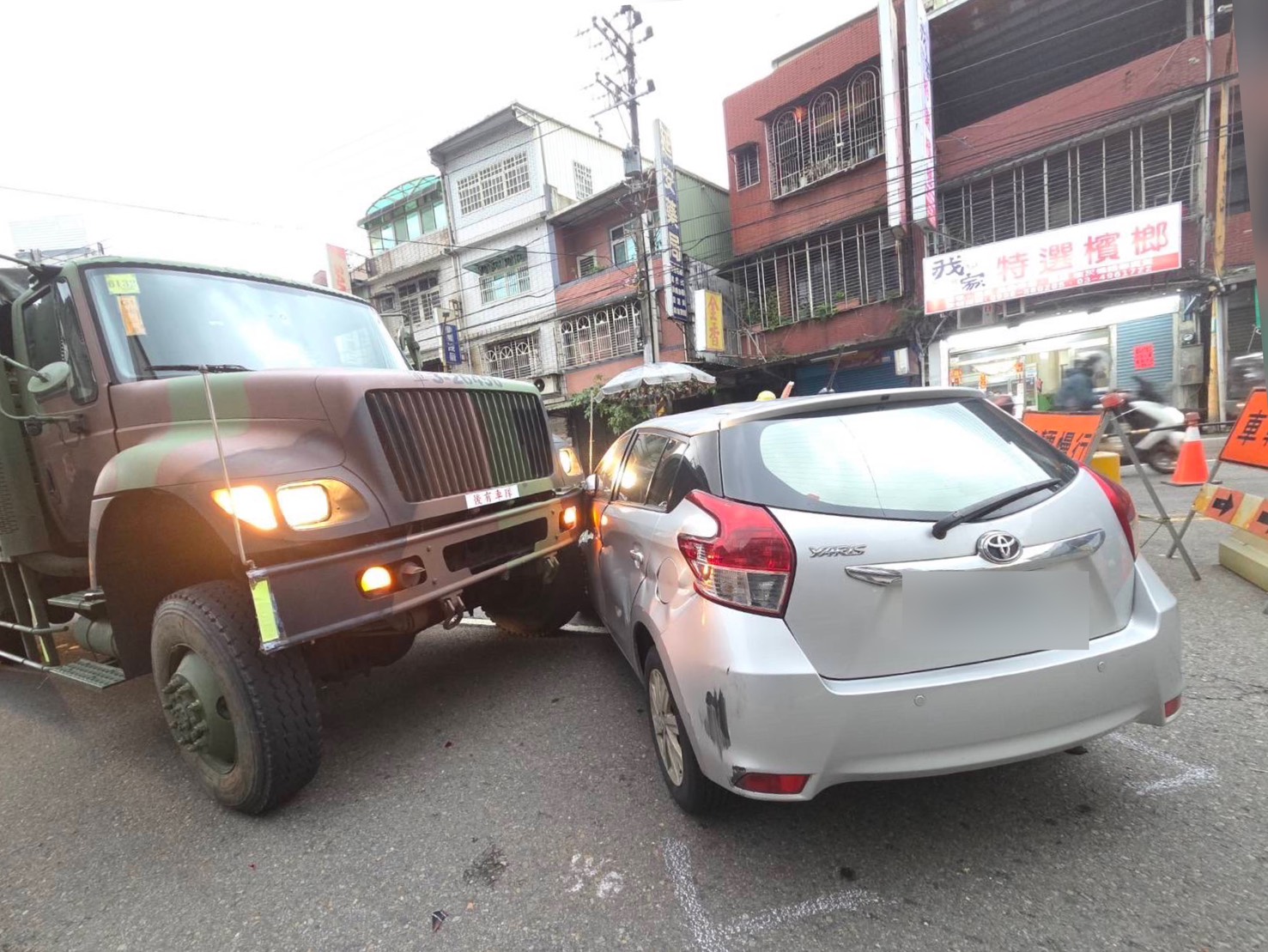 桃園市大溪區員林路二段一帶，今（7）日清晨7時許發生1起交通事故。
