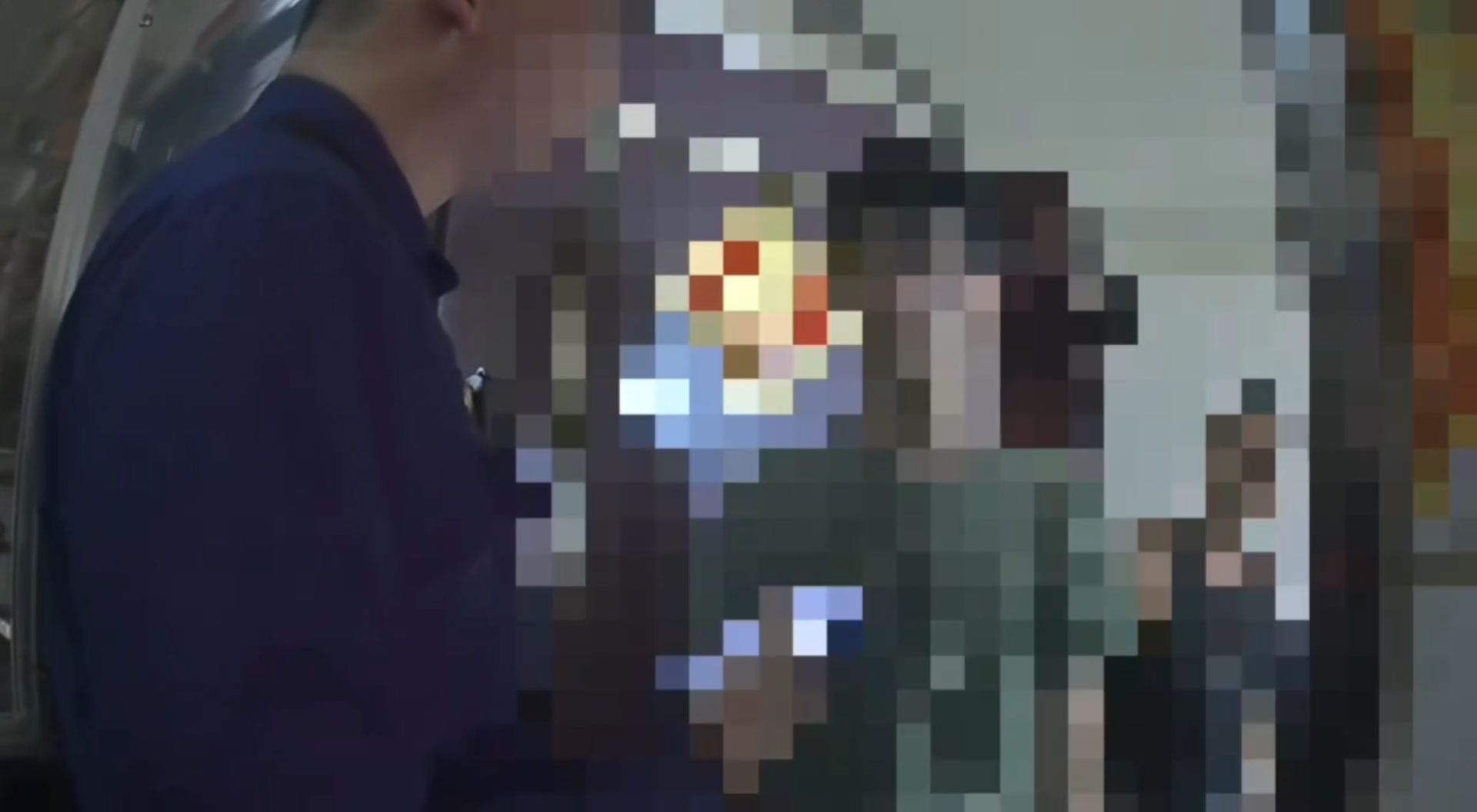 警方於9日上午9時完成報案筆錄後,立即調閱周邊監視器影像進行比對分析,迅速鎖定李男涉有重嫌。上午10時許,警方順利在新莊區幸福路一帶將李男查緝到案。