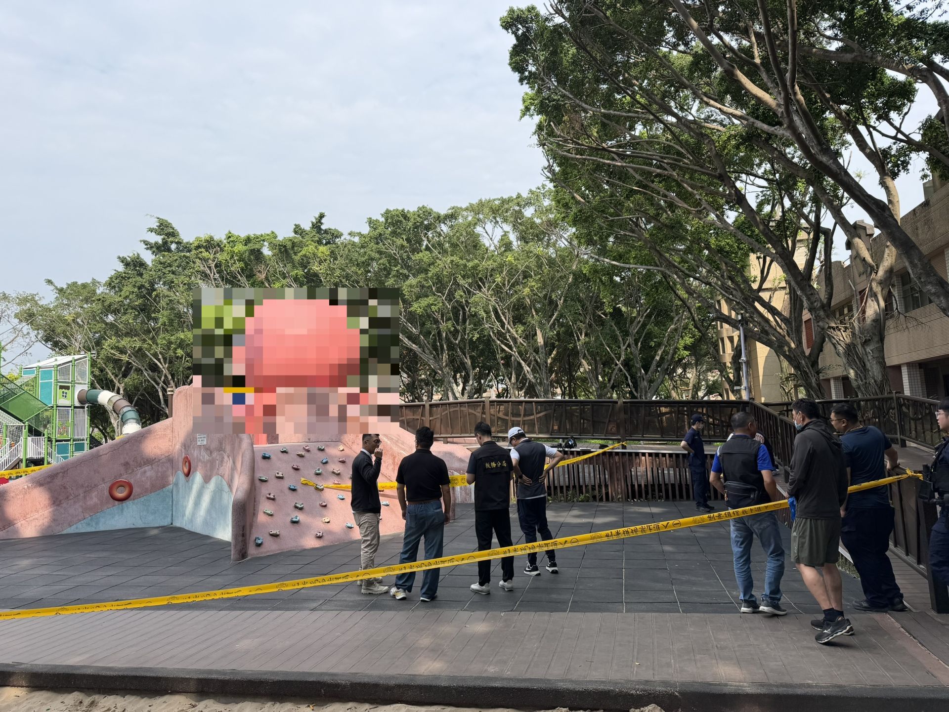 新北市板橋區溪北公園今（22）日清晨驚傳死亡事件。