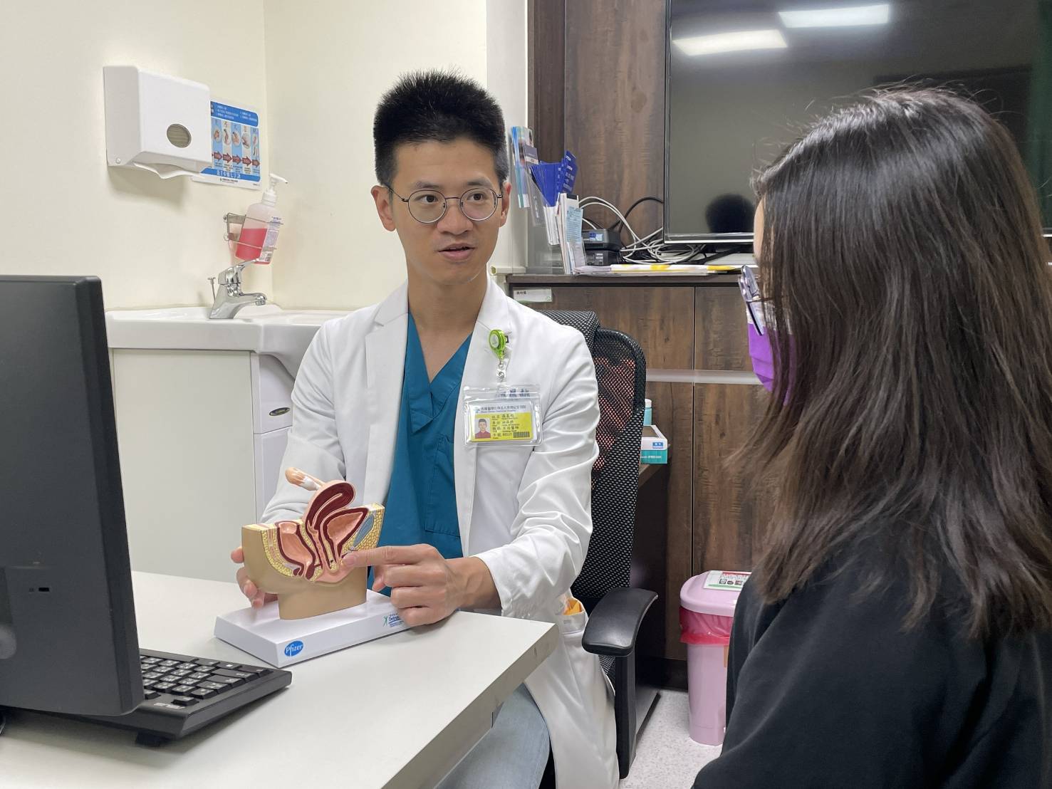 泌尿科醫師提醒：夏季結石、感染高發　喝水才是最強防線！