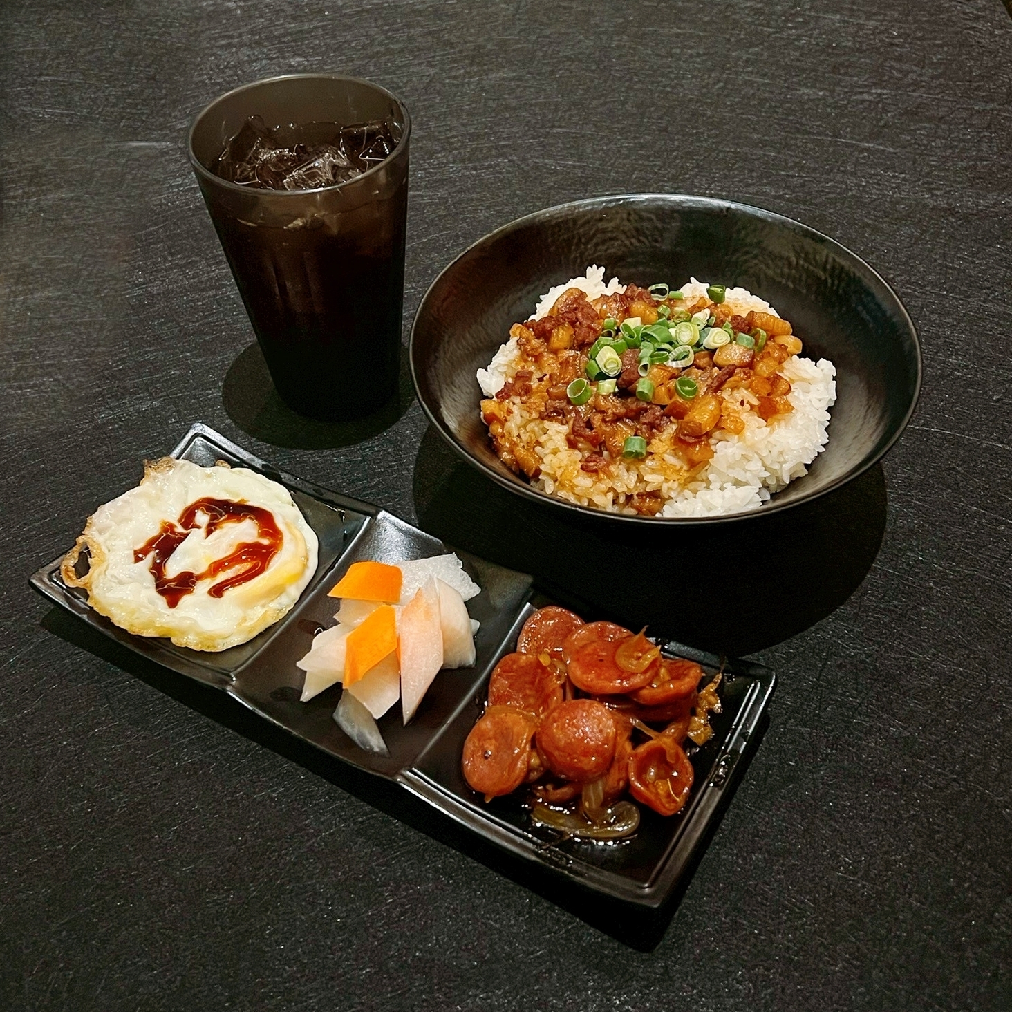 超級巨星KTV攜手必比登 打造「吃喝玩唱」全新體驗