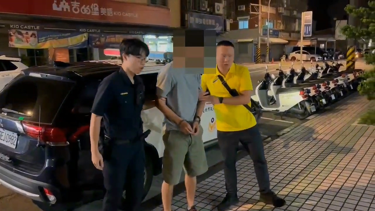 ▲港籍犯嫌遭警方帶回。（翻攝畫面）