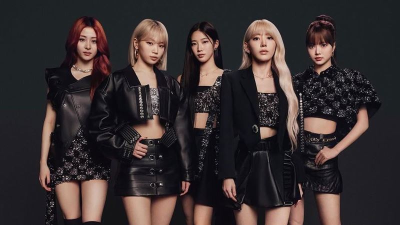 LE SSERAFIM上海簽售會在舉辦前兩天宣布取消。(圖/翻攝微博)