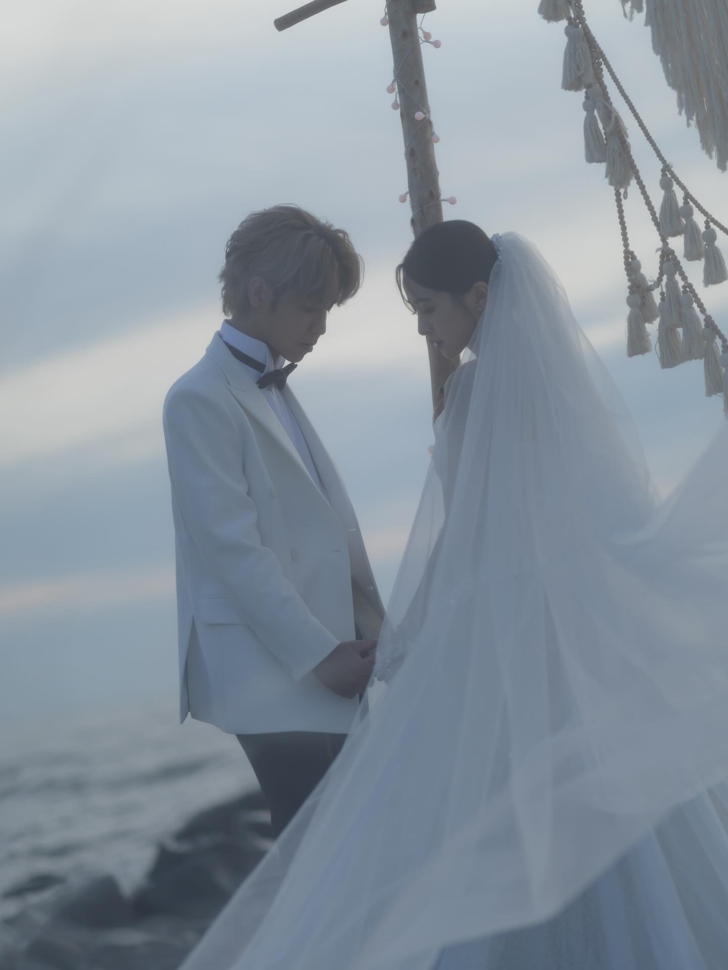 鼓鼓、大元公開婚紗照。(圖/翻攝大元臉書)