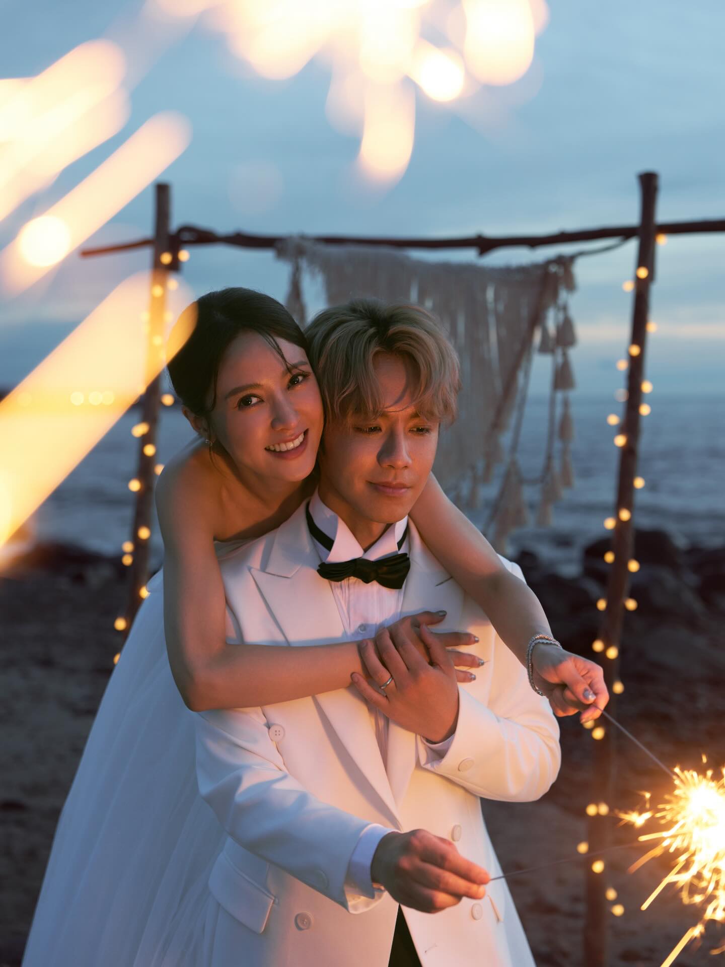 鼓鼓、大元公開婚紗照。(圖/翻攝大元臉書)