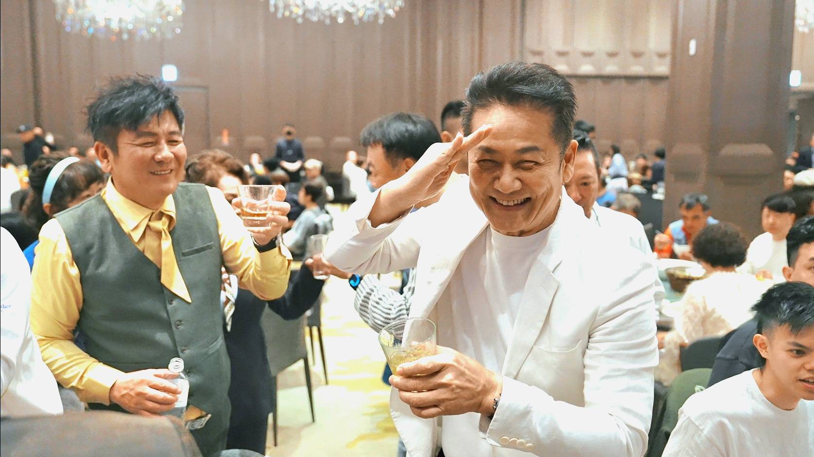 藝人徐乃麟、荒山亮、戴梅君受邀演出，為尾牙晚會增添星光與熱鬧氣氛。