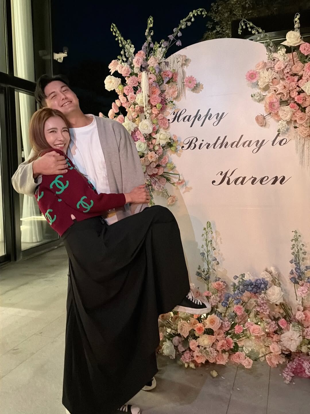 小禎迎接41歲生日,慶生現場與男友放閃。(圖/翻攝IG)