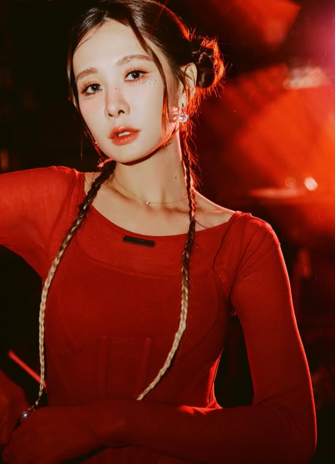 安心亞新北耶誕城開唱,卻有網友酸〈呼呼〉唱了10幾年。(圖/翻攝安心亞IG)