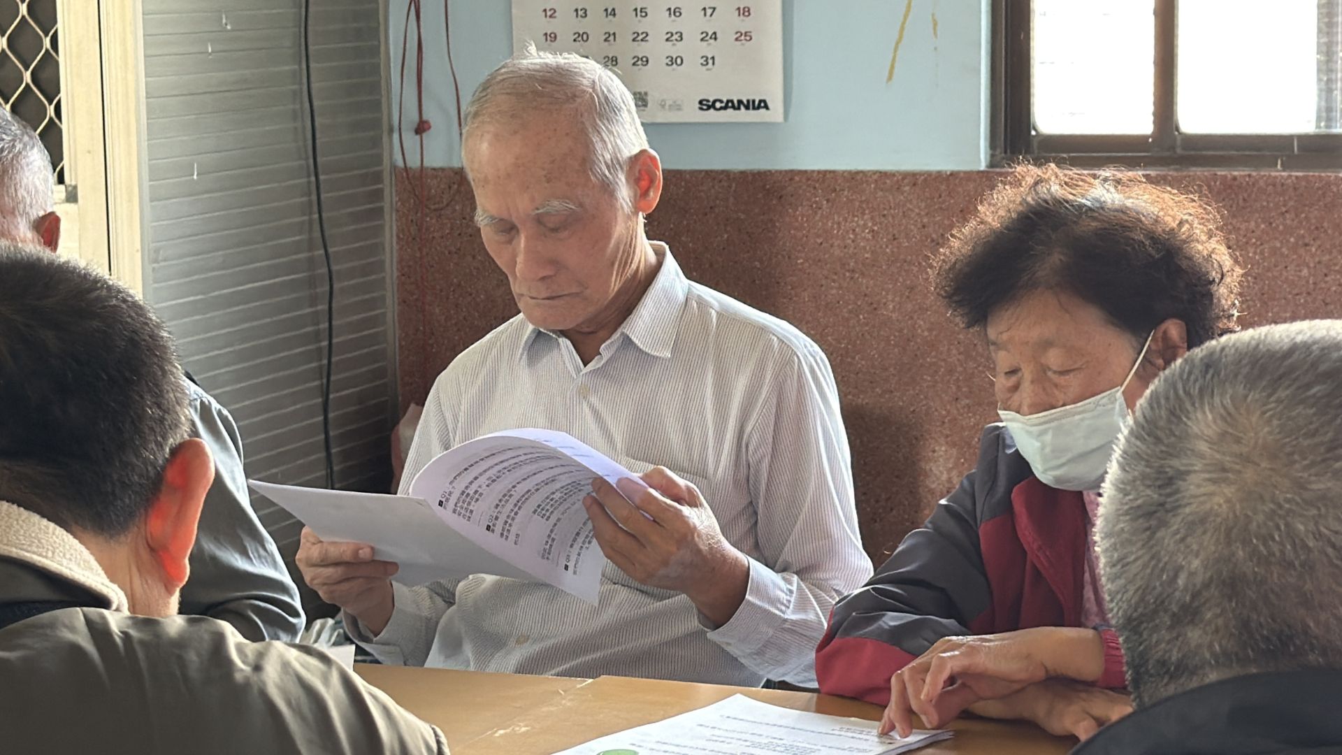 ▲業者掛保證、逐條回應 龜仔港里民態度翻轉（圖／記者王俊勝 翻攝）