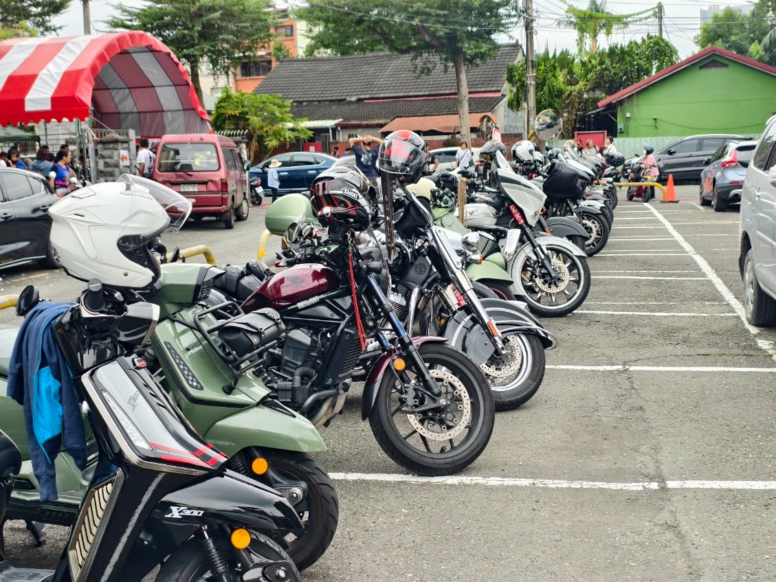 川啟愛心重車協會率重機騎士齊聚集集，以行動傳遞社會關懷。