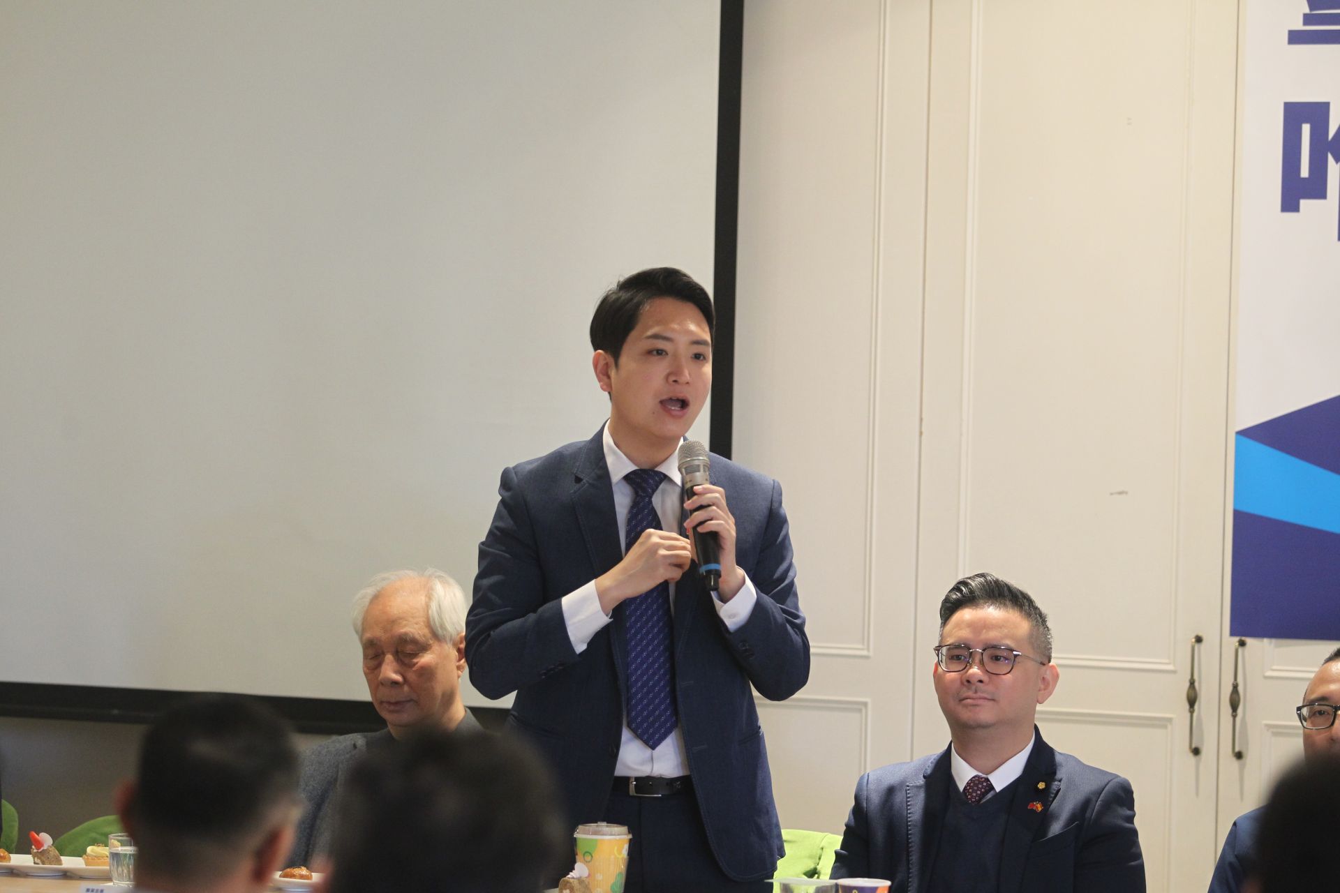 廖了以整合紅黑派挺江啟臣　胡志強：支持他是「100年承諾」台中不能輸