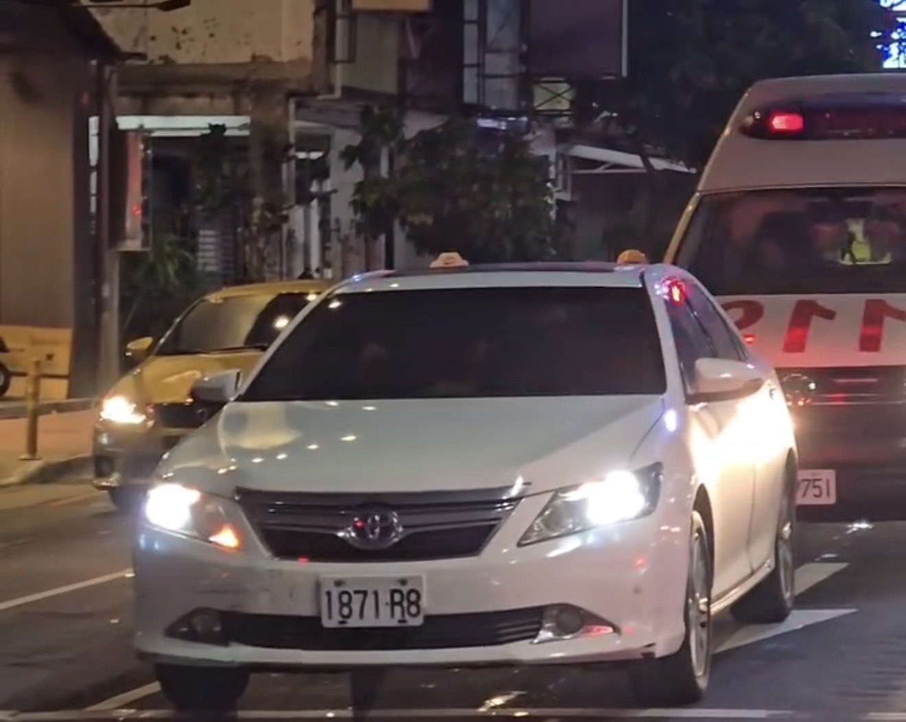 台中北區路口未禮讓救護車 駕駛遭檢舉最高可罰3萬元