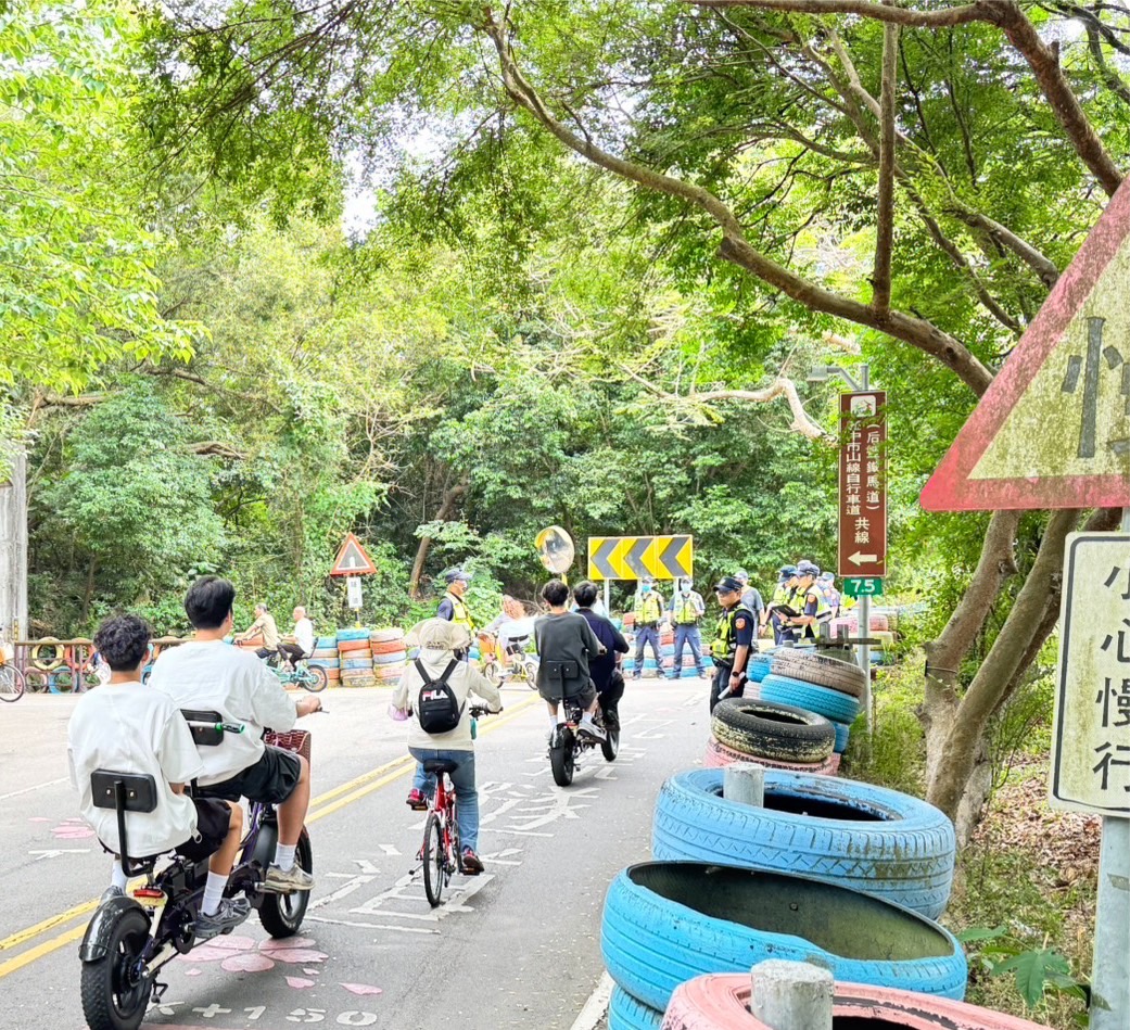 后豐鐵馬道禁行微電車　大甲警強勢取締30輛未審驗車輛