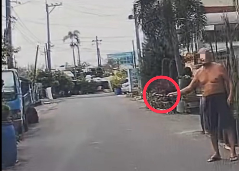 路竹驚見「赤膊鐵錘男」徘徊街頭! 居民嚇壞報警