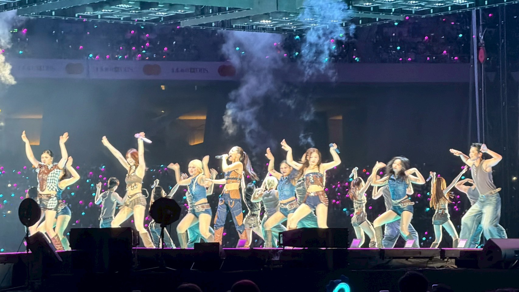 TWICE23日於高雄開唱,是在台灣的最終場。(圖/讀者提供)