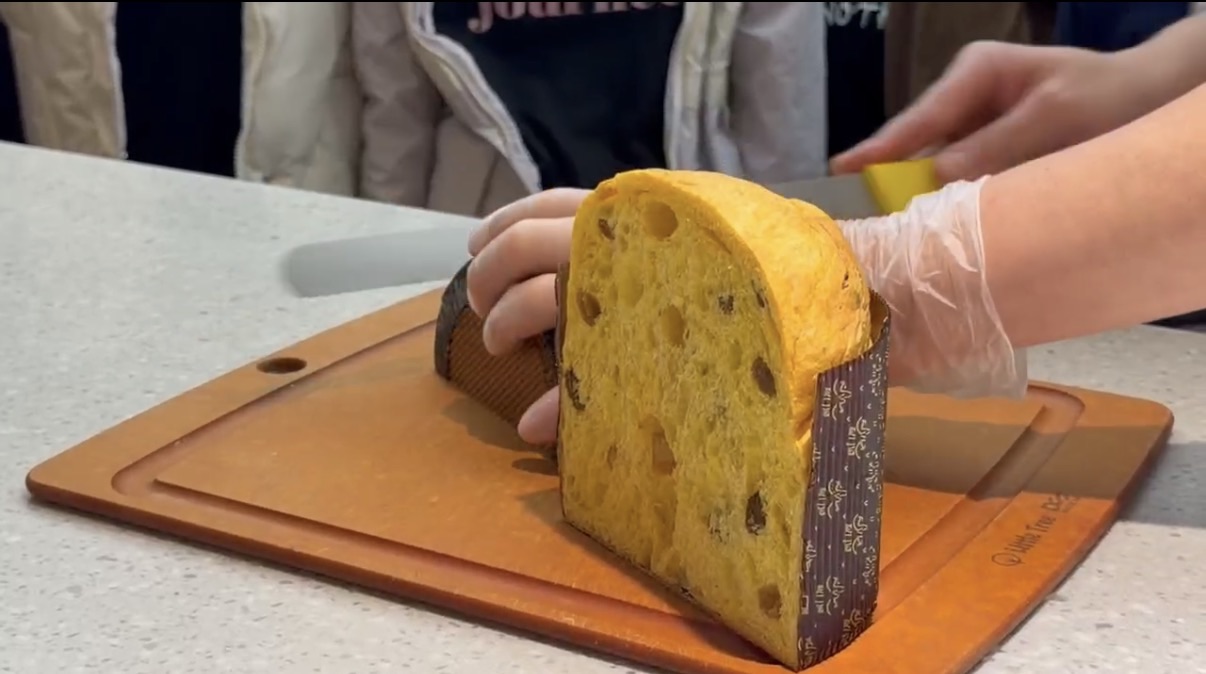 ▲過年前送暖！台南弱勢兒少走進麵包店 品嘗「世界冠軍」麵包（圖／記者王俊勝 翻攝，下同）