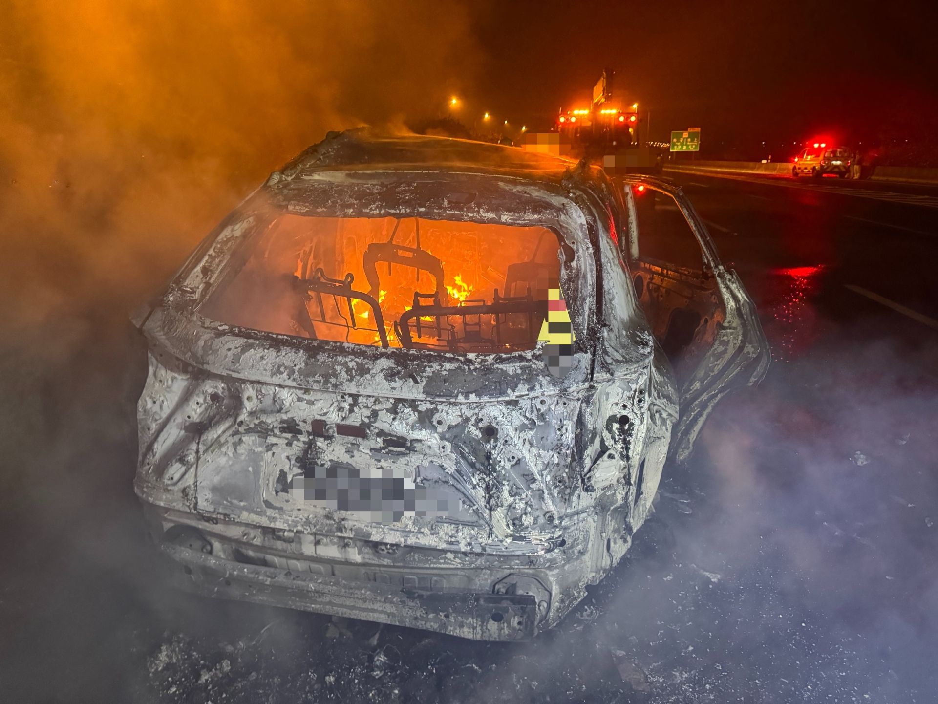 國道離奇車禍！騎士逆向撞轎車起火　當場死亡