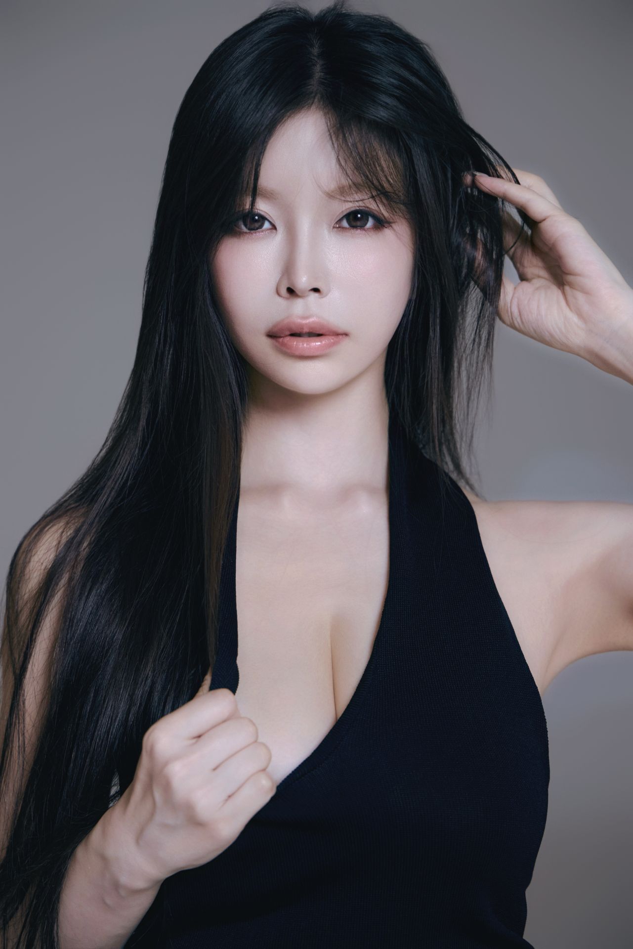 日本人氣女星涉谷由里擁有天使臉蛋、H罩杯的魔鬼身材。（圖/SWAG提供）