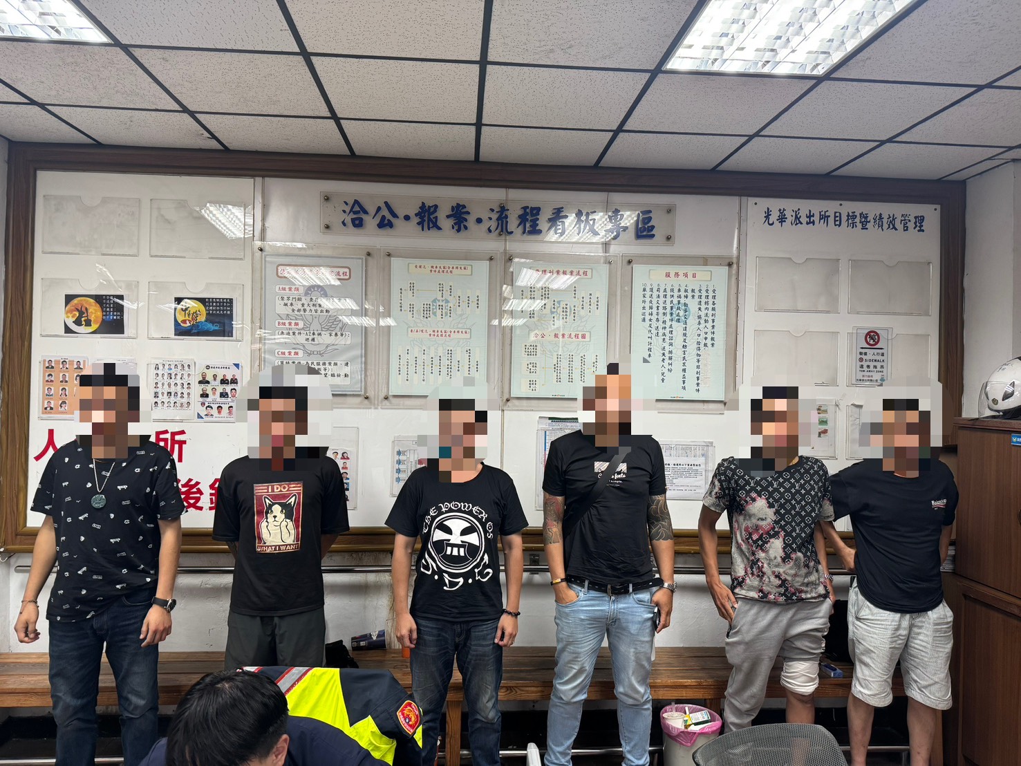▲6嫌遭查緝到案。（翻攝畫面）