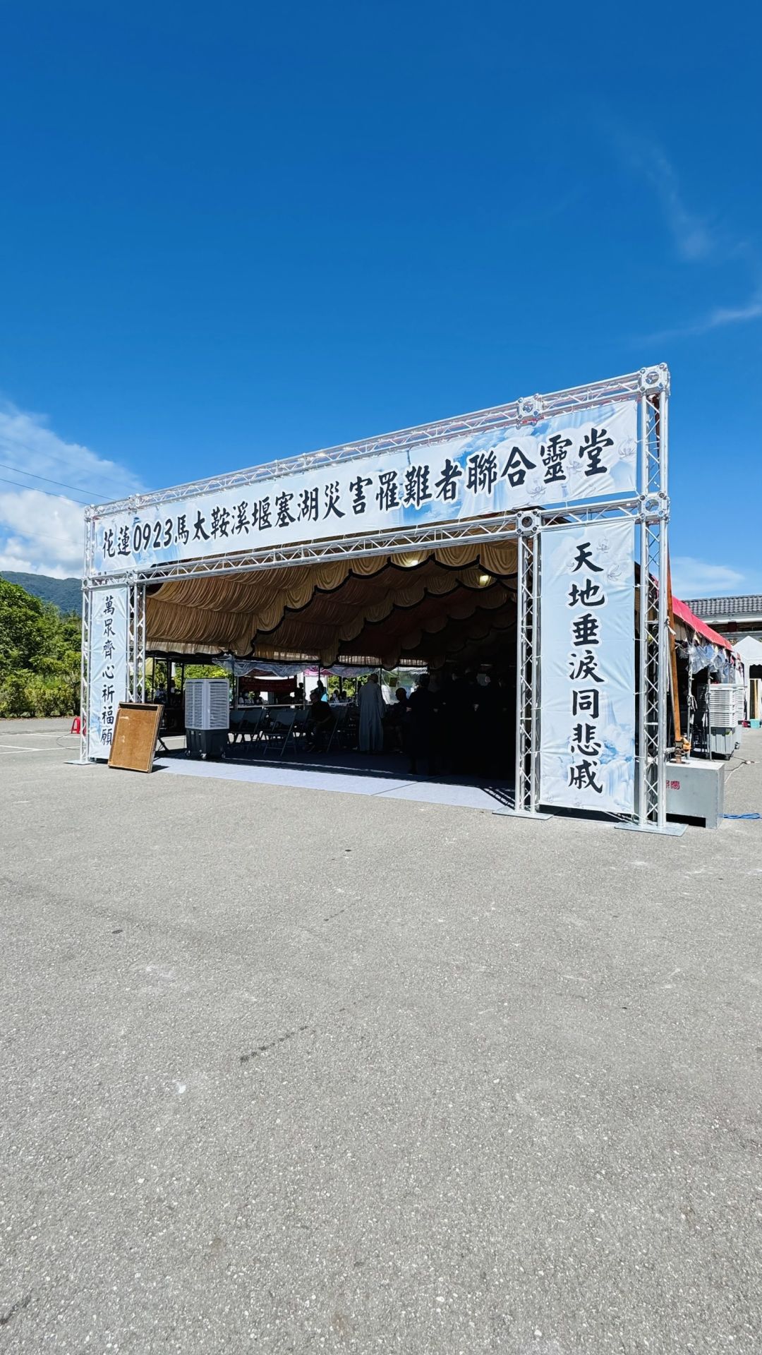 台中公益組織變身「禮儀超人」　捐10座高品質骨灰罈、協助家屬後事
