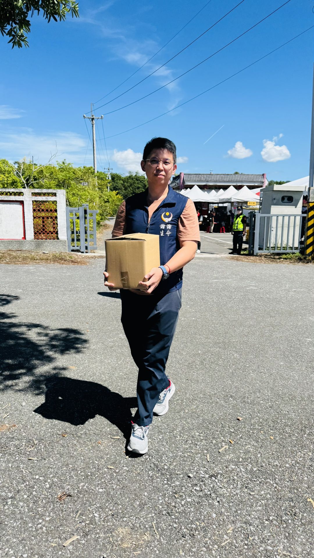 台中公益組織變身「禮儀超人」　捐10座高品質骨灰罈、協助家屬後事