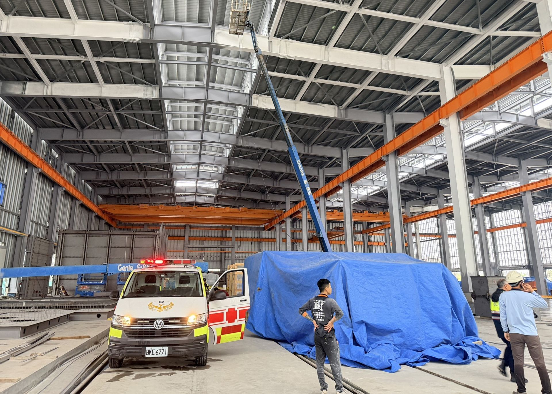 ▲連假南科出事！新建廠房傳工安意外油漆工10米高墜落不治（圖／讀者提供；未經授權請勿翻攝）