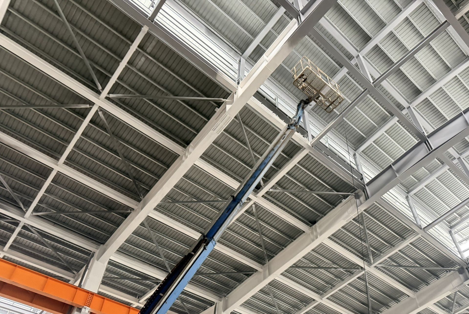 ▲油漆工10米高落下重摔搶救不治（圖／讀者提供；未經授權請勿翻攝）