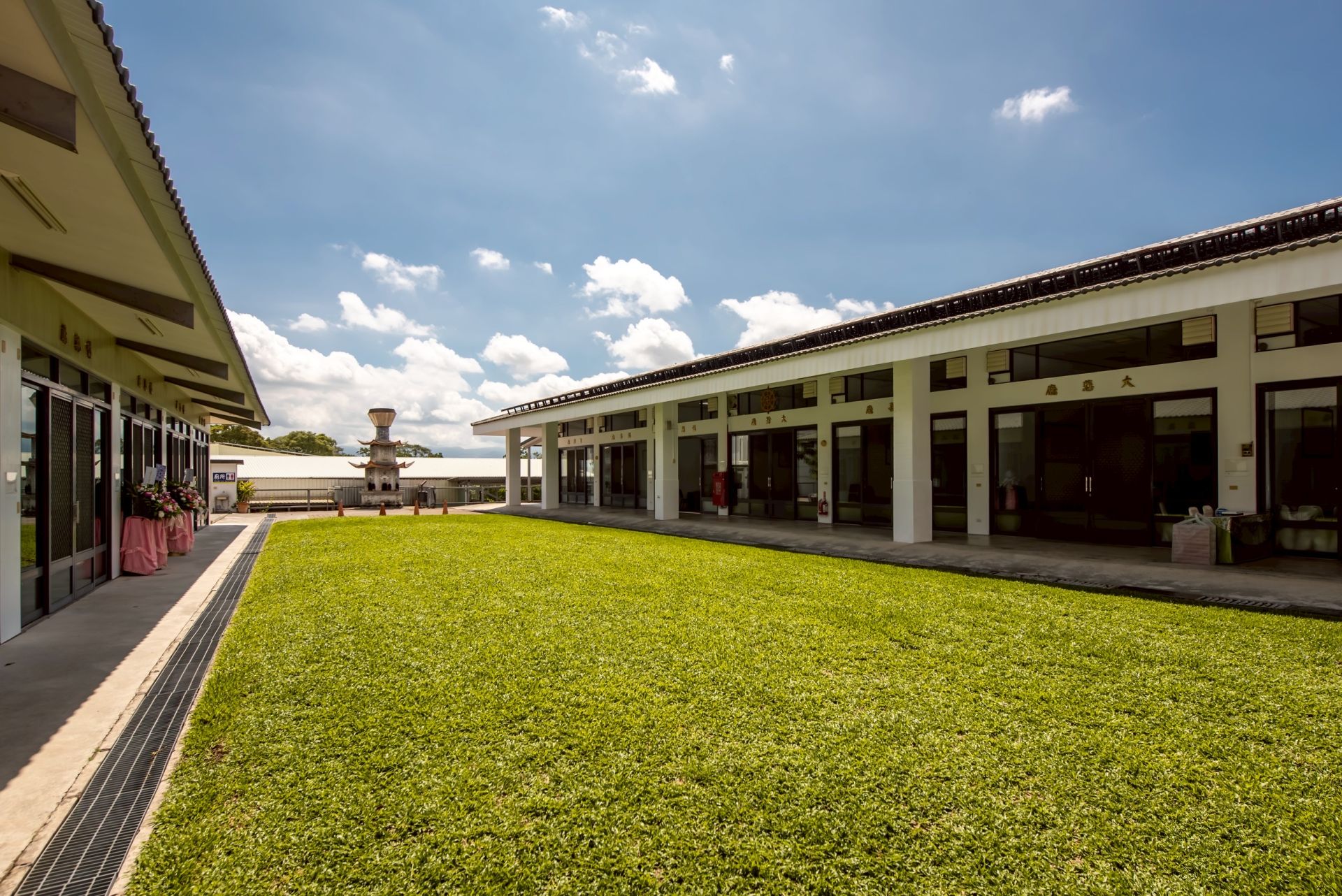 皇穹陵紀念花園靈骨塔採用地宮式設計 讓告別真正回歸「入土為安」的本質。