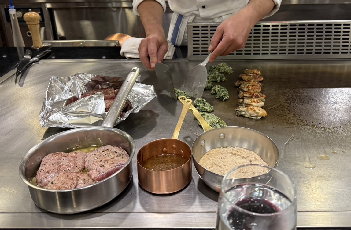 五星飯店吃完送急診?台中鐵板燒爆爭議 消費者嘔吐送醫7小時