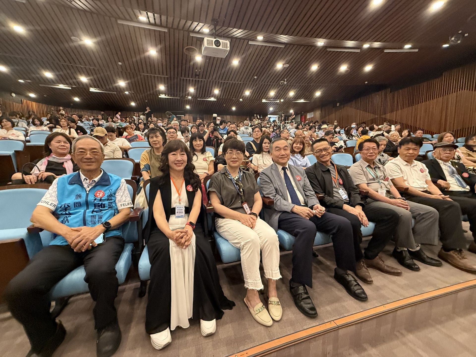 廖庭玉〈鏡花園〉成焦點　第73屆中部美展展現生活與藝術交織