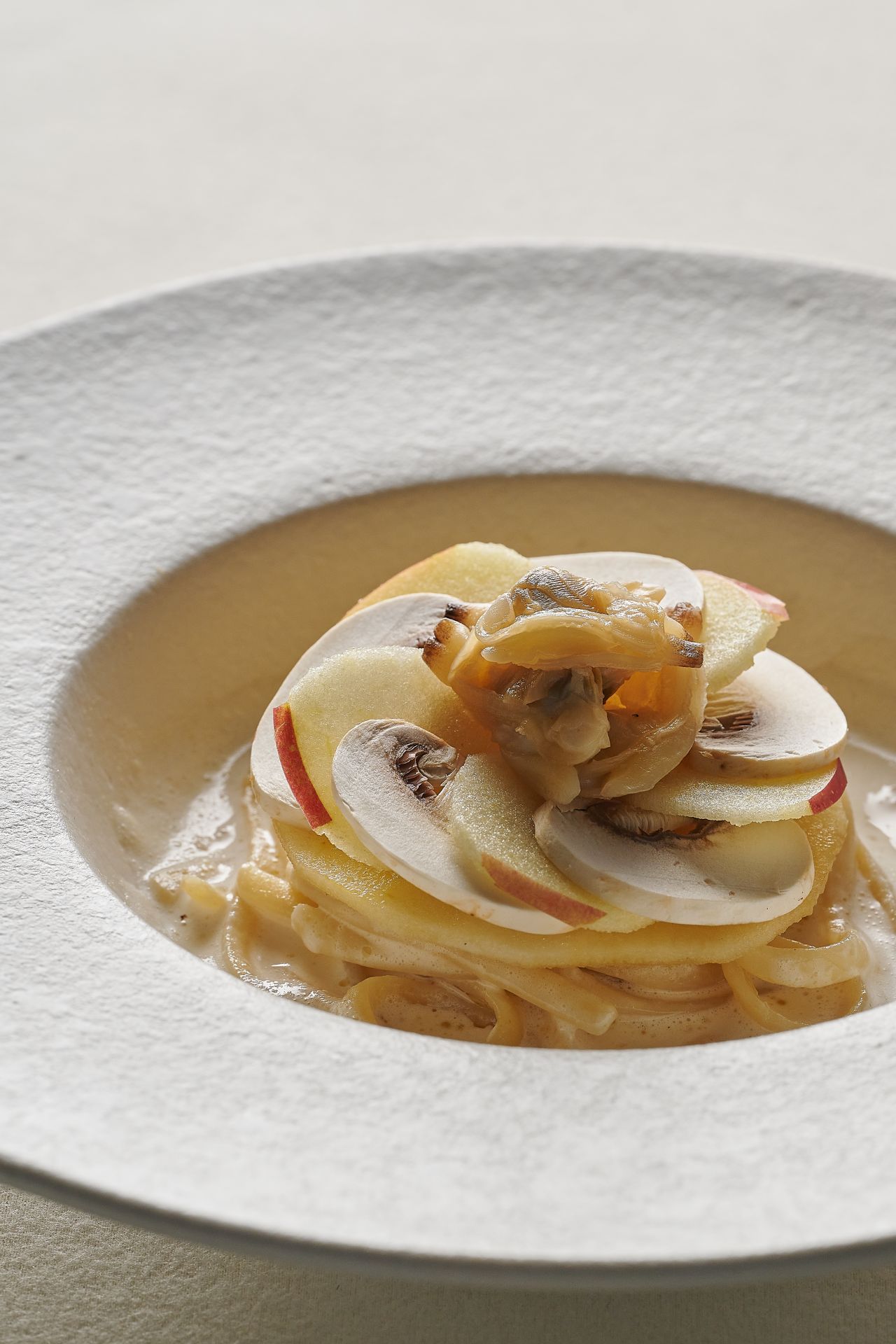 尊鴻集團首度進軍百貨!「嵩 sung」進駐台中漢神 打造跨文化餐桌新體驗