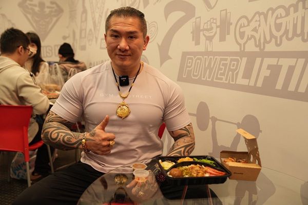 館長因負面風波反讓便當店生意暴增。(圖/翻攝館長臉書)