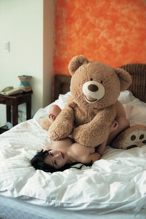 I級乳神天木純即將來台舉辦寫真集簽書會。（圖／Onederfour萬德佛提供）