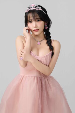 I級乳神天木純即將來台舉辦寫真集簽書會。（圖／Onederfour萬德佛提供）