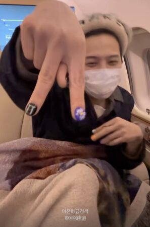 天王GD搭私人飛機深夜來台。(圖/翻攝8lo8lo8lowme IG)