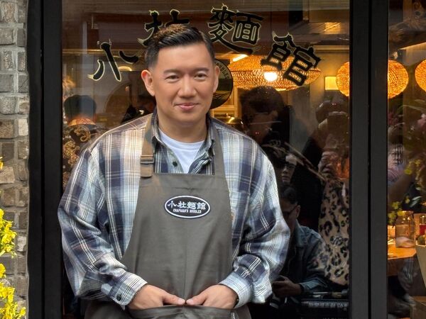 杜汶澤日前宣布麵館的一日收益將捐給余家家屬。（圖／翻攝杜汶澤臉書）