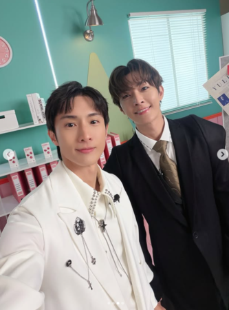 阿本坦承一開始同台炎亞綸的確有點煩惱。