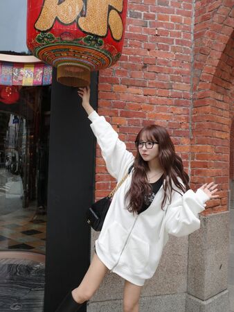 三上悠亞在台中化身最美觀光客。(圖/翻攝三上悠亞IG)