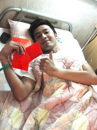 張雁名也曾拍戲從7樓高處摔下受傷。（圖／翻攝張雁名IG）