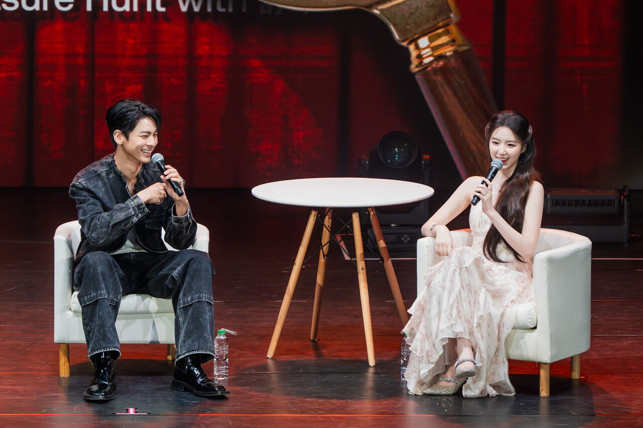 舒華舉辦個人首場見面會。(圖/電通娛樂提供)