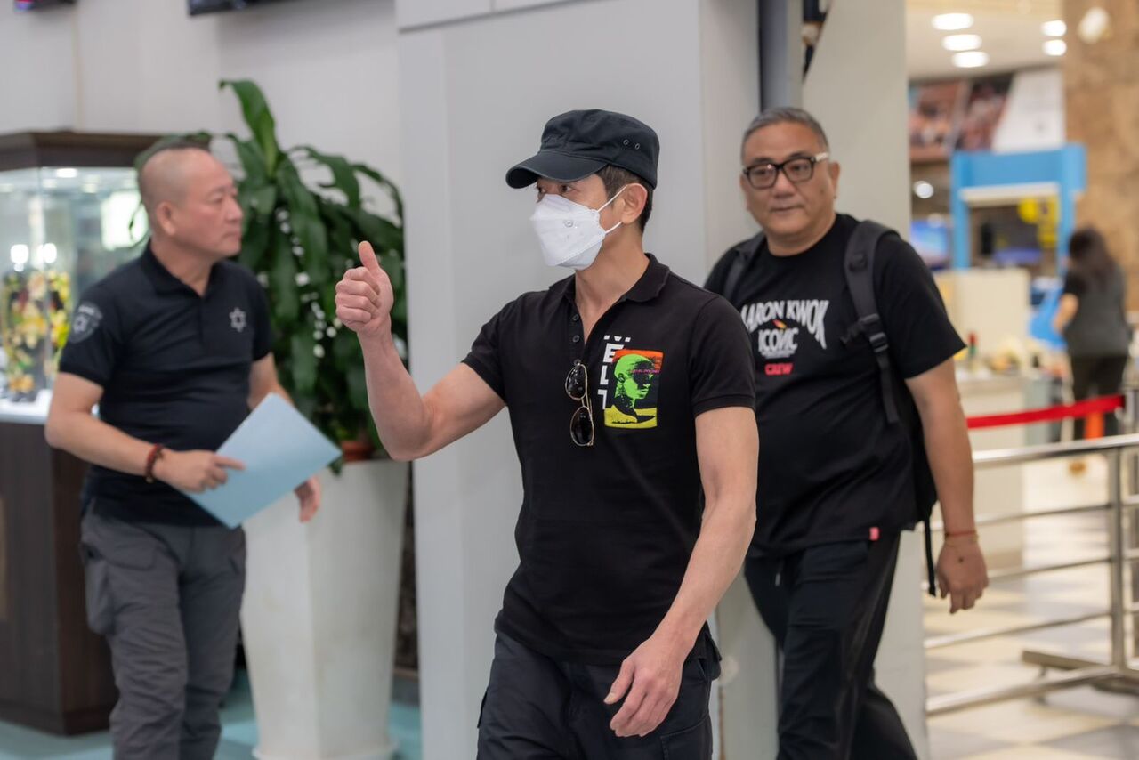 郭富城抵達小港機場,歌迷熱情迎接。(圖/iMe TW提供)