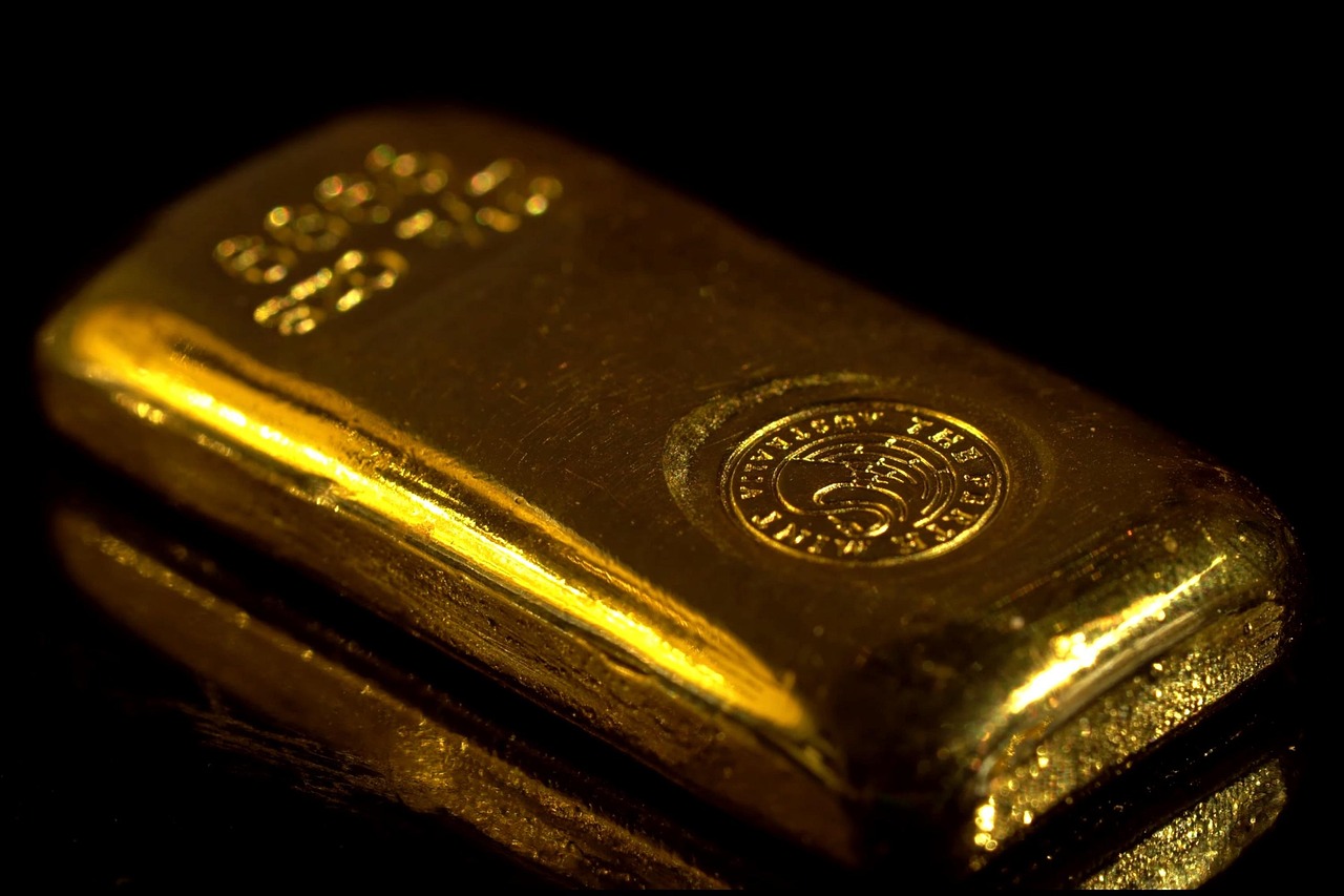 黃金也跌給你看！有人兩週蒸發5.3萬　網友苦笑：早知道買珍奶囤著