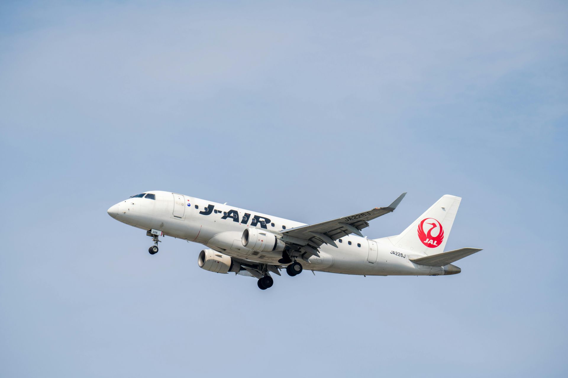 ▲日本航空座艙長酒精超標！座艙長前晚狂飲隱瞞 害班機延誤40分鐘（圖／pexels）