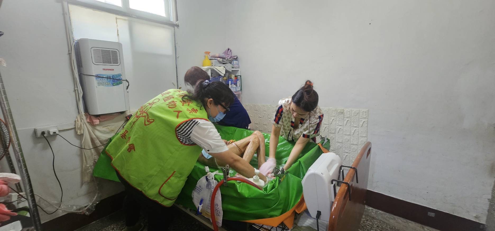 迎接超高齡社會挑戰 創世基金會擴大服務守護失智臥床者