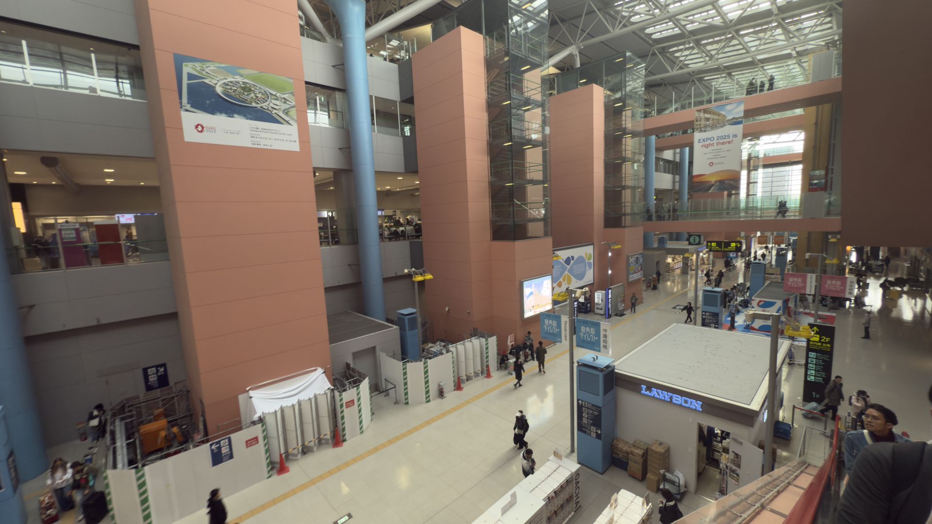 ▲長榮轉降關西爆插曲！2台籍旅客「搜出槍枝」遭攔查 長榮：交日方執法單位處理（圖／記者王俊勝 攝）