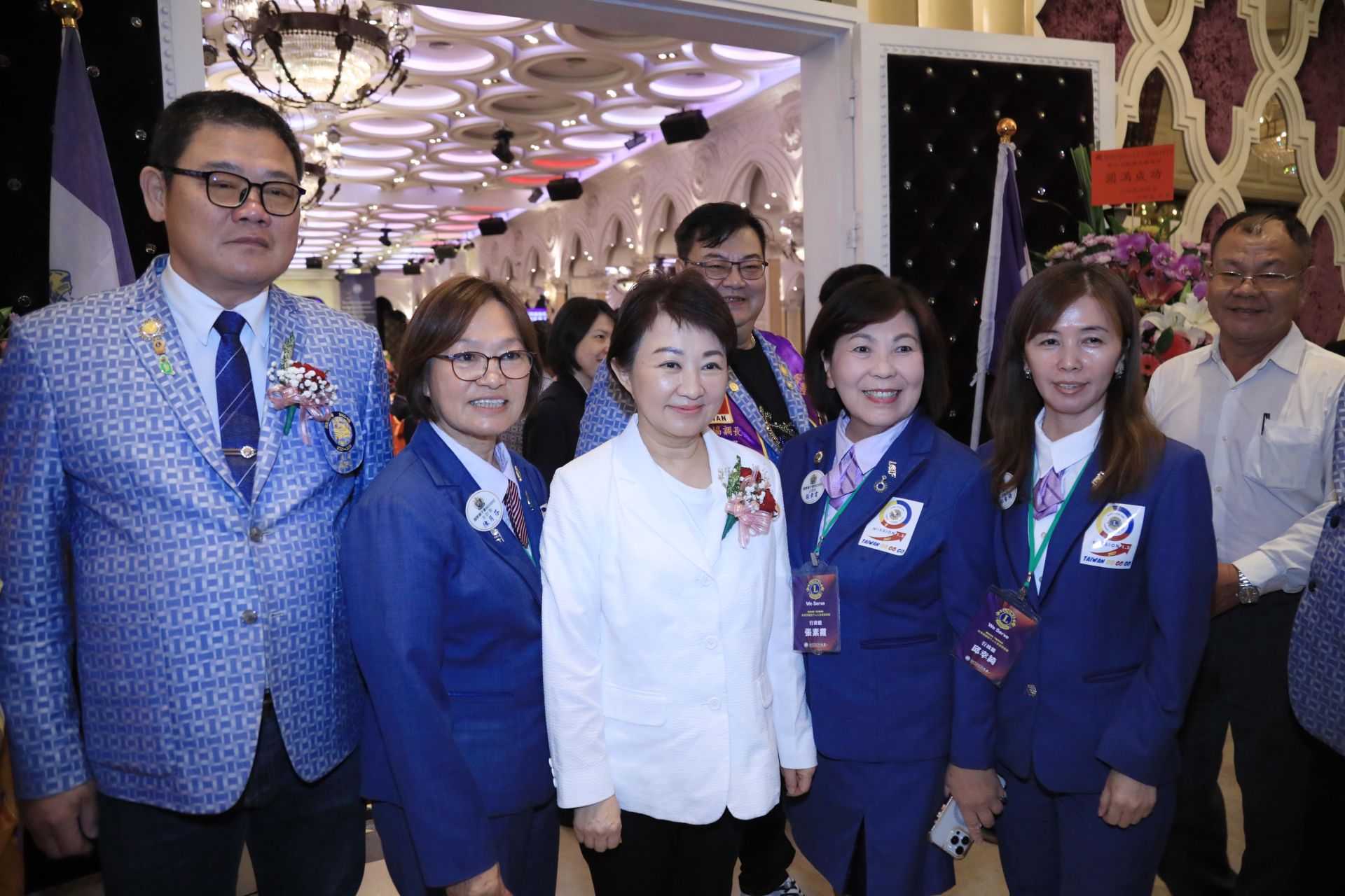 台中千人獅友宣誓入會！盧秀燕：愛與善的開始　國際獅子會總會長親臨