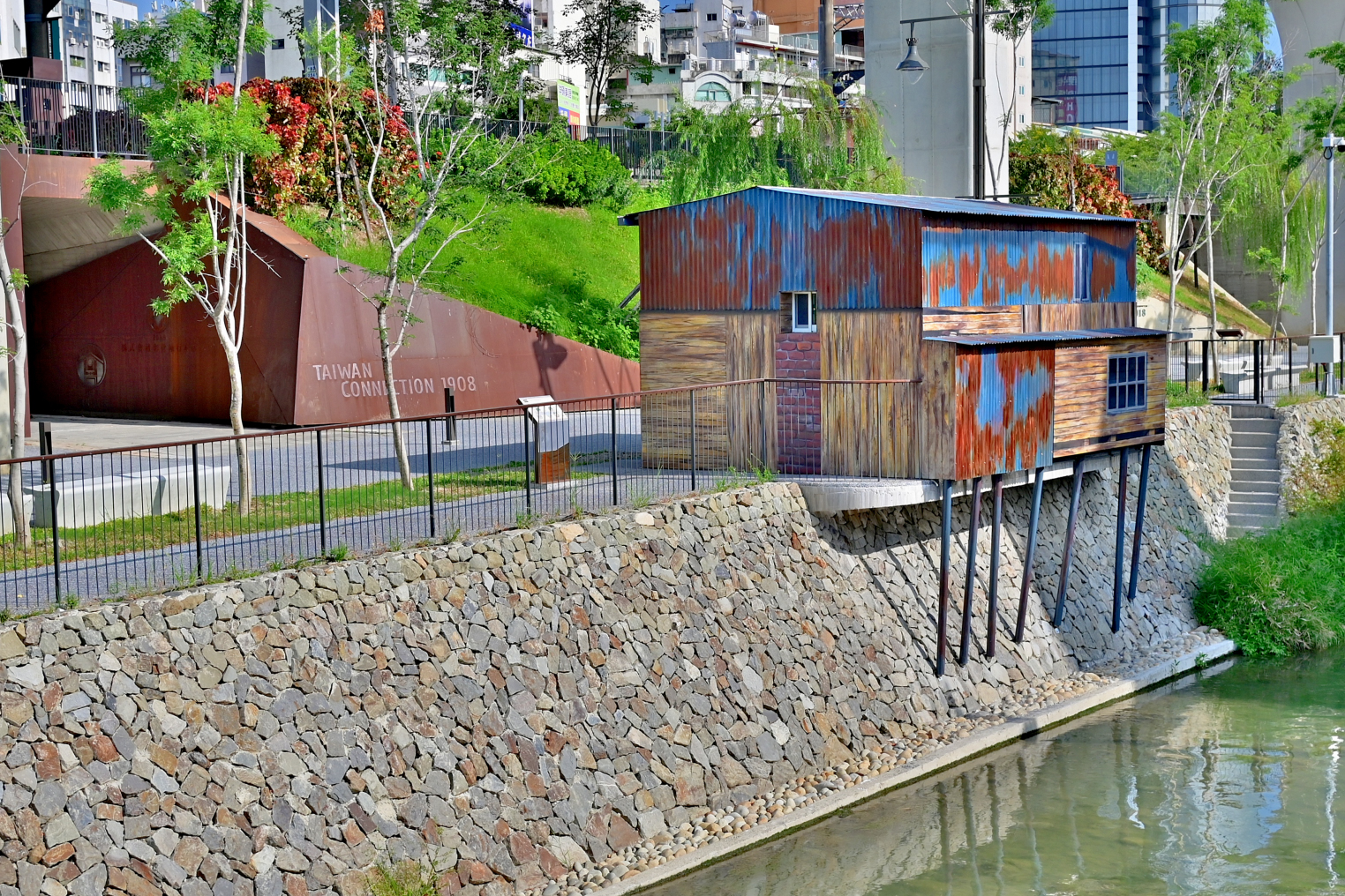 與綠空鐵道計畫結合，重現吊腳樓意象