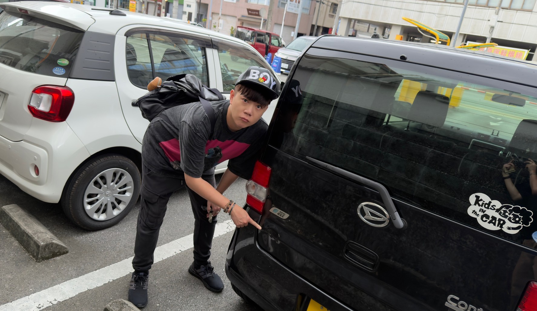 藝人李岳沖繩旅遊發生車子擦撞意外。（圖／種瓜得瓜工作室提供）