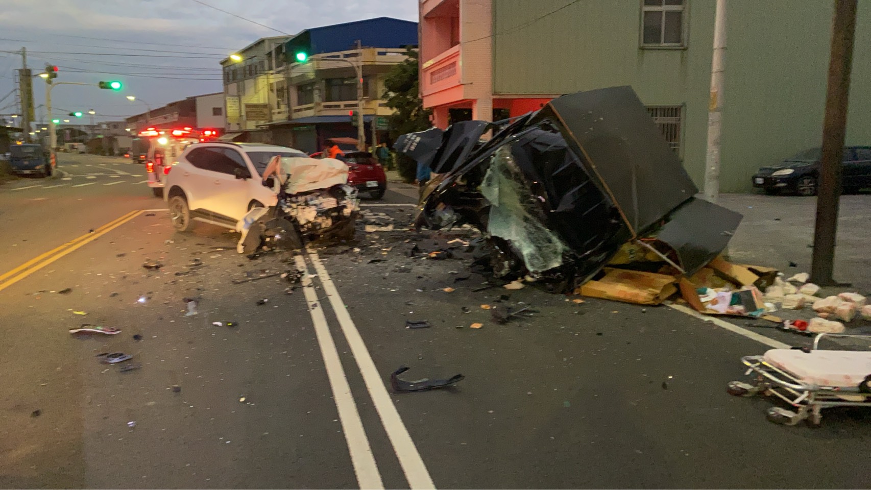 雲林斗南重大車禍！　3車相撞2人OHCA